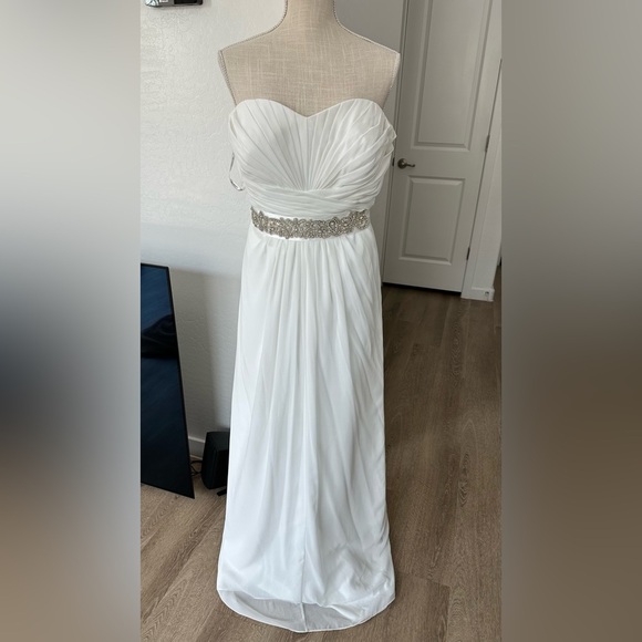 AB Studio White Pleated Sweetheart Wedding Gown - Picture 3 of 8